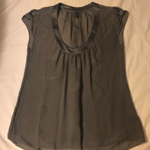 Top - Picture 2 of 4